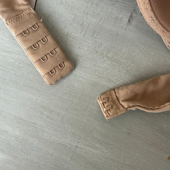 Victoria's Secret Perfect Shape Smooth Bra T-Shirt Bra Size 32 D Bodycon Push Up - Picture 9 of 12